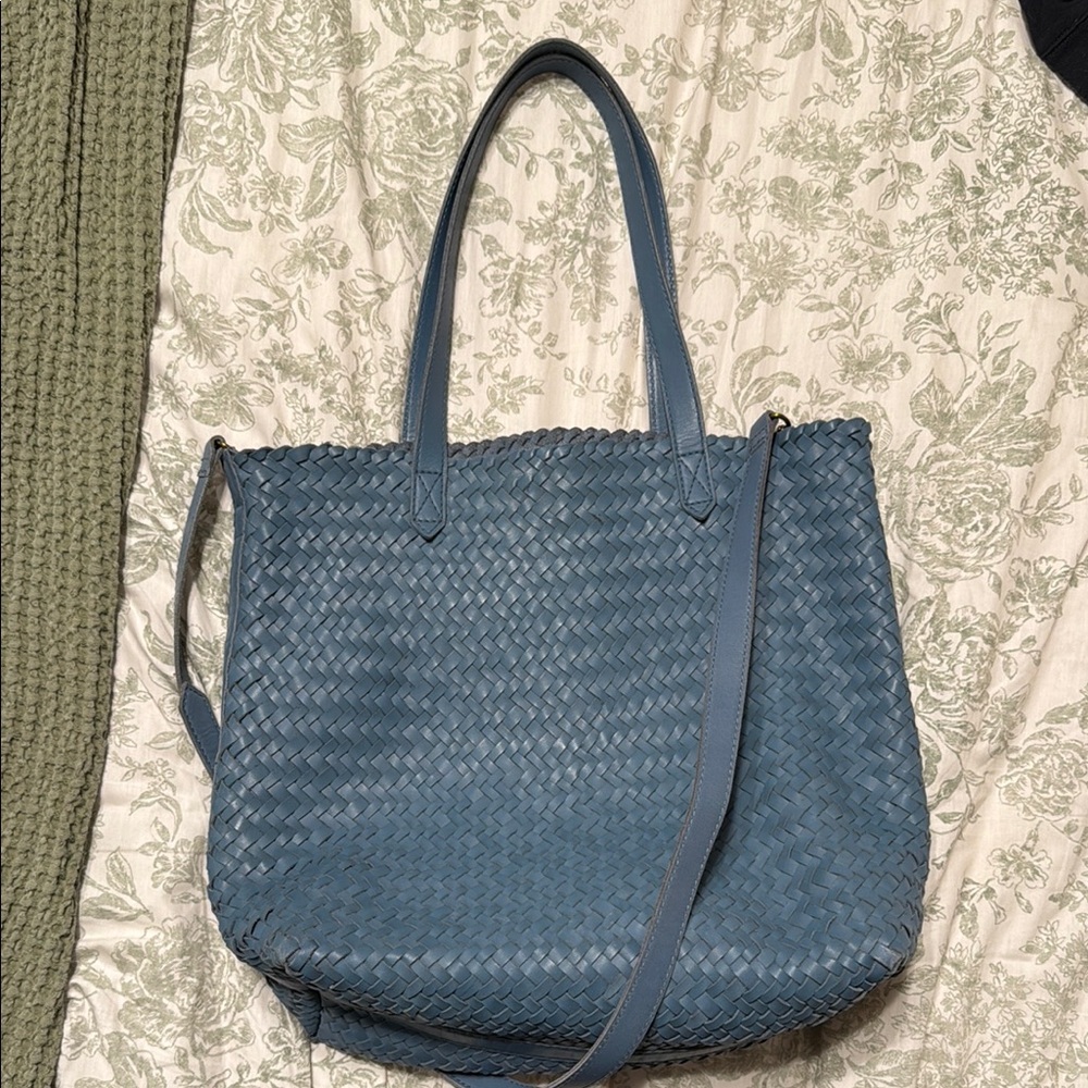 Madewell Blue Textured Tote Bag with Structured Design